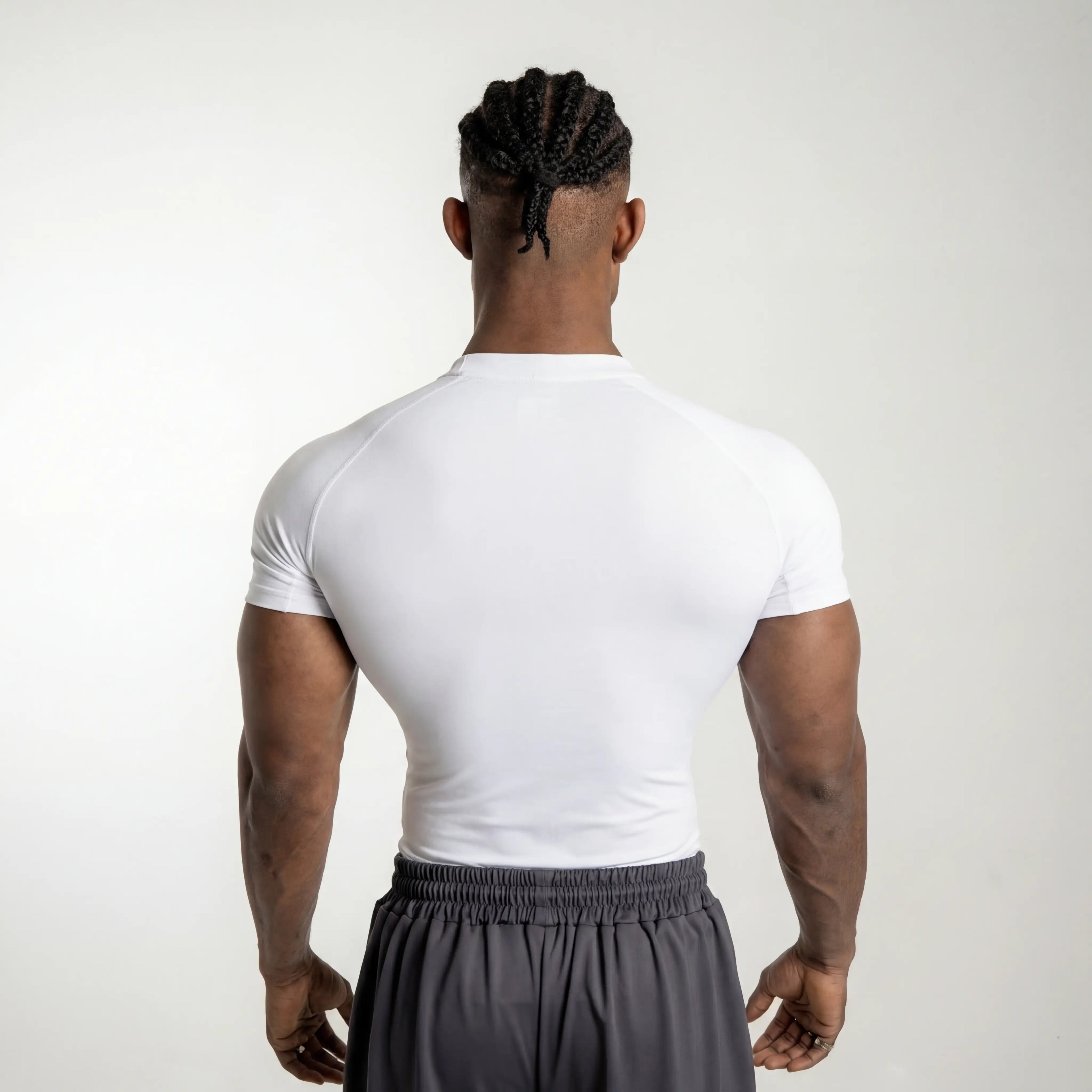 THE COMPRESSION SHORT SLEEVE