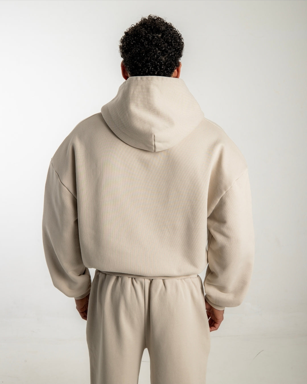 THE SIGNATURE HOODIE