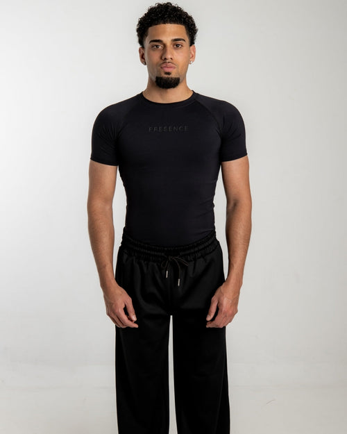 THE COMPRESSION SHORT SLEEVE